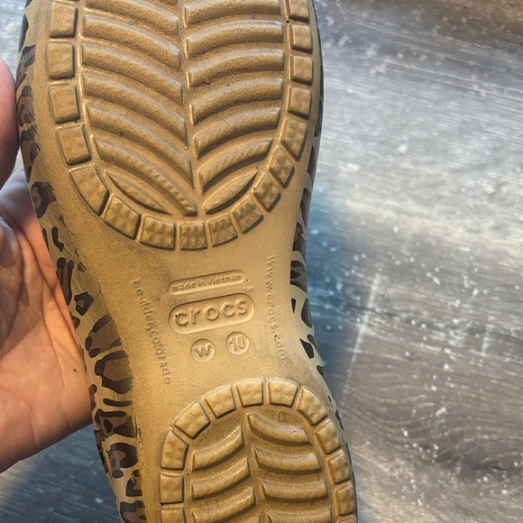 CROCS Women's Animal Print Flats - Picture 5 of 5